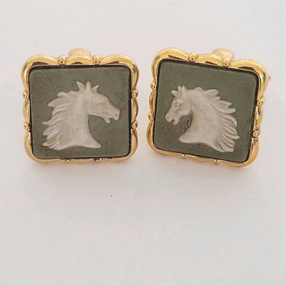 Wedgwood Jasperwear Cufflinks Set Gold Green Tone Horse Head England Square - Picture 1 of 7